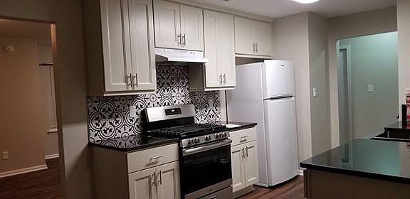 4th image of 2033 Stone Gap Dr
