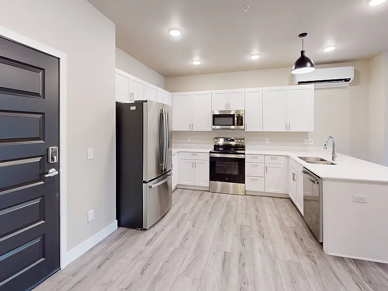 Archway Residences — Photo 46