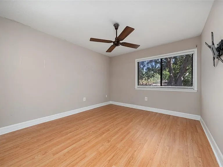 5973 Windhover Dr #E06 — Photo 20
