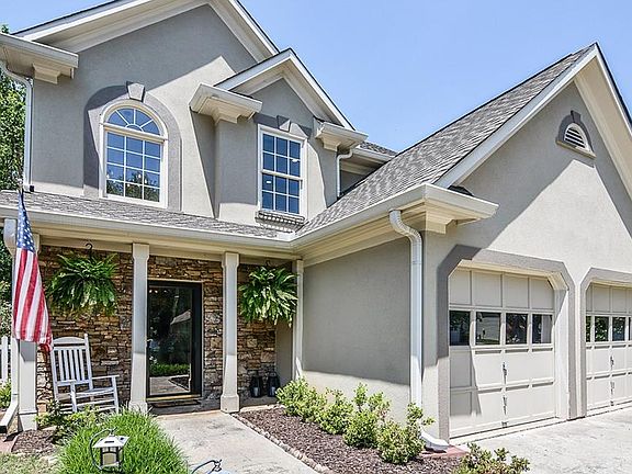 4th image of 1935 Briar Pond Way