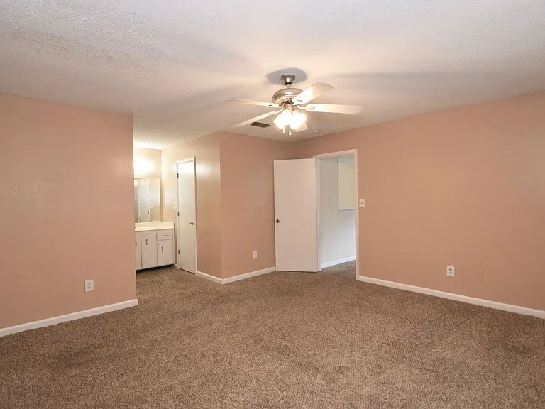 4154 Arlington Rd — Photo 17