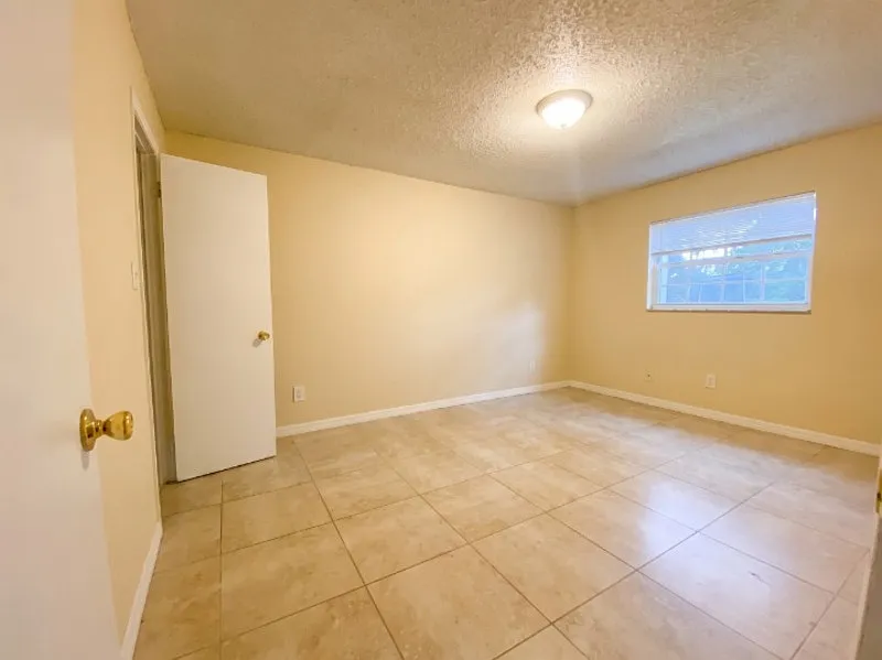 2 bed, 2.0 bath, $1,300 — Photo 2