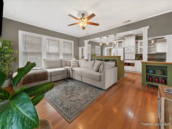 708 Blaylock Dr, Dallas, TX 75203