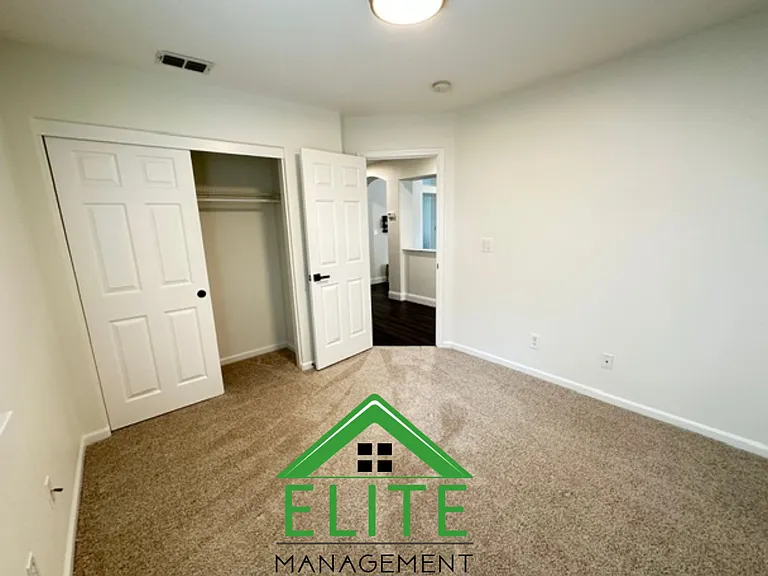 5620 Bridgecross Dr — Photo 11