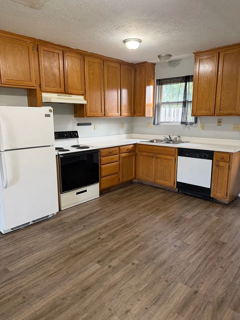 Presley Duplex — Photo 2