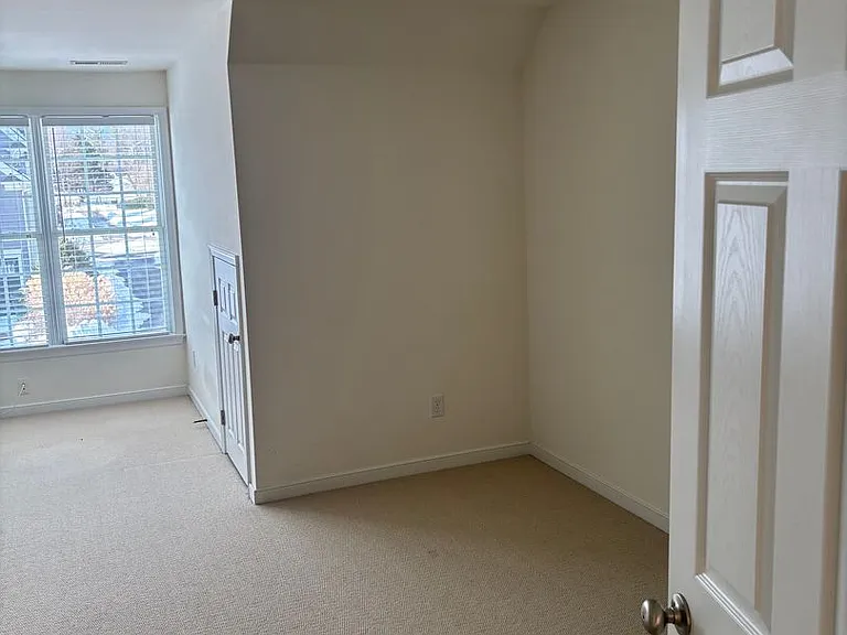 6088 Rothwell Ln — Photo 32