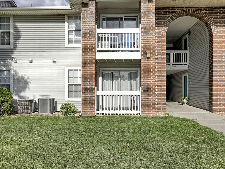 2856 17th Ave #103 — Photo 3