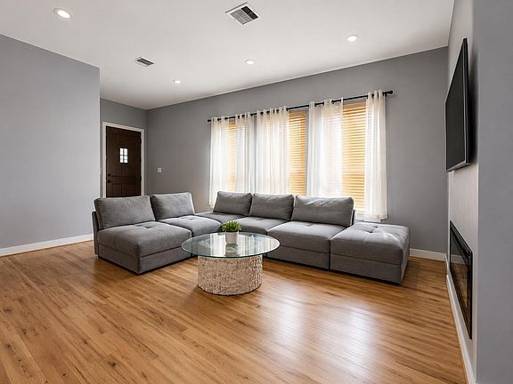 4th image of 8422 Lanewood Dr