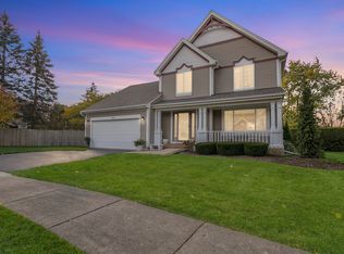 344 Rock Hall Cir, Grayslake, IL 60030