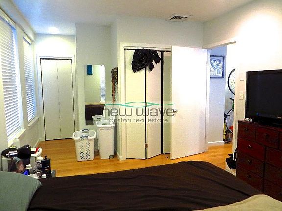 2nd image of 1659 Washington St #201