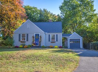 24 Ashley Rd, Holyoke, MA 01040