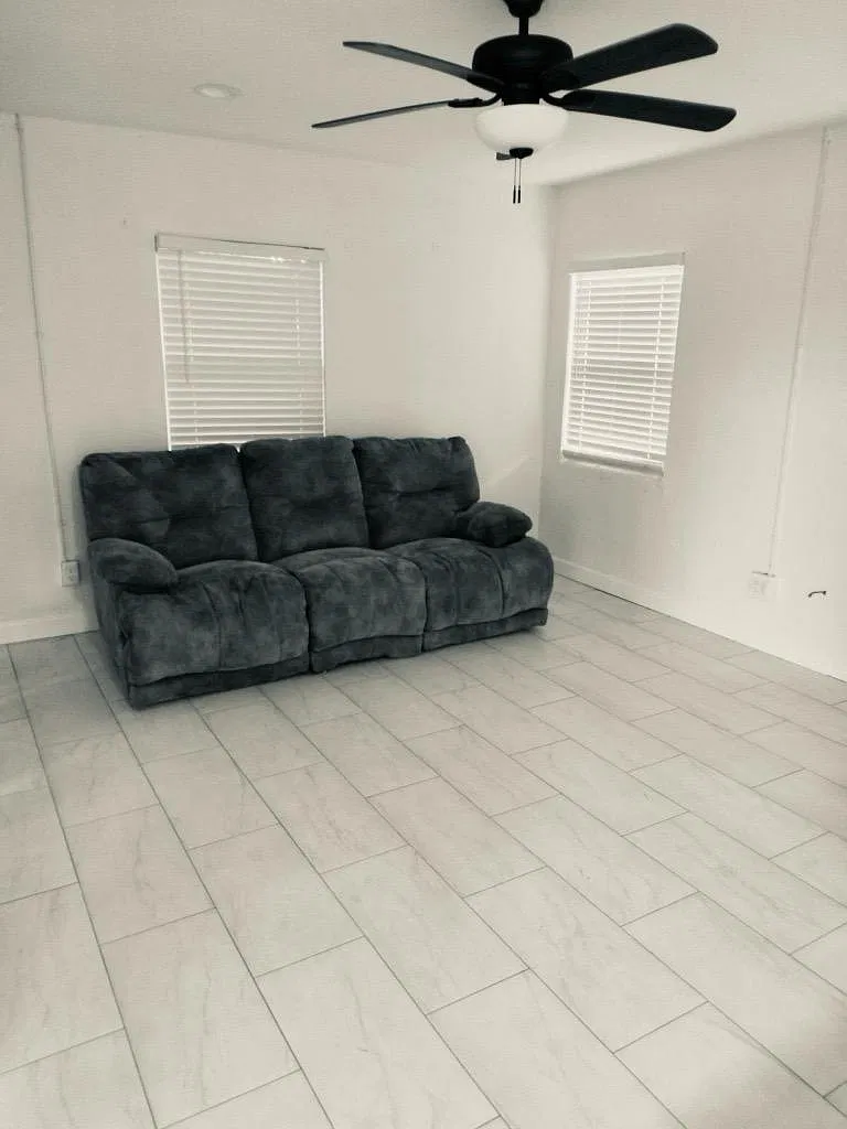 2 bed, 840 sqft, $1,350 — Photo 1