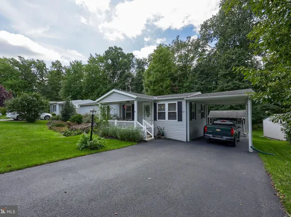 322 Maple Ave, Manheim, PA 17545