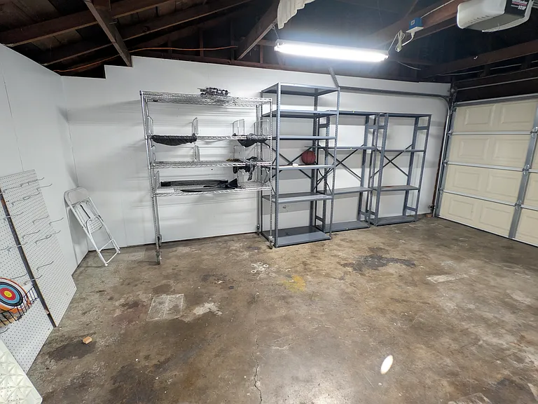 1221 Fordham Ave — Photo 22