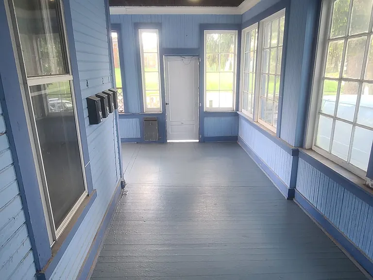 143 W 1st St #3 — Photo 13
