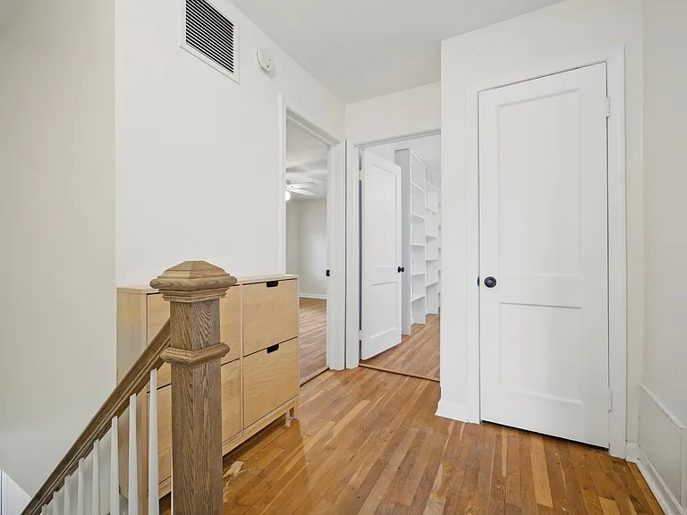 724 Yorkshire Dr — Photo 62