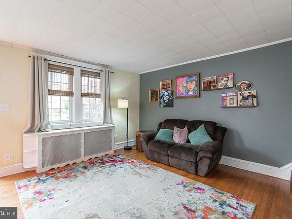4th image of 280 W Essex Ave