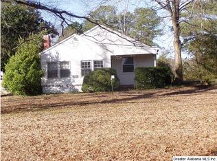 1000 Russell Dr, Weaver, AL 36277