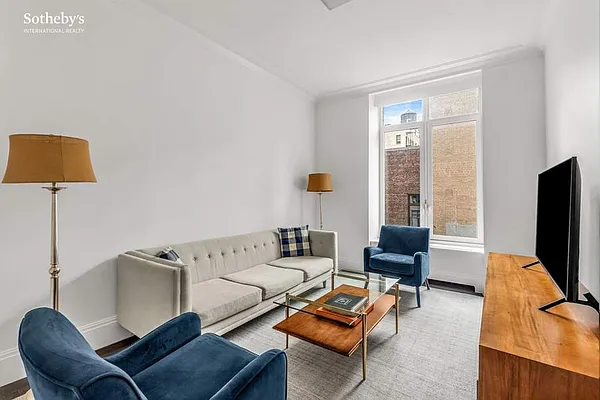 Rented by Sotheby's International Realty | media 22