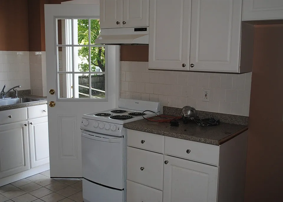31 Walnut St #2