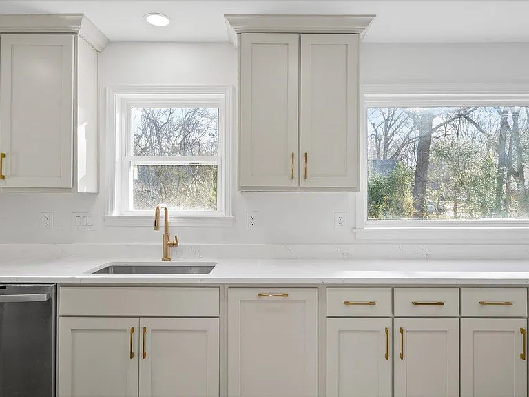 1676 Miller Farms Rd — Photo 12