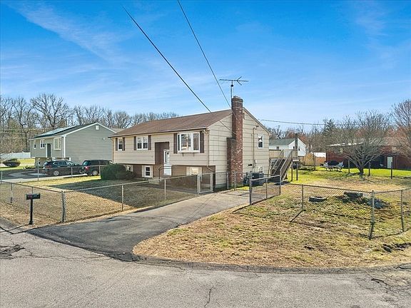 4th image of 59 Pomona Dr
