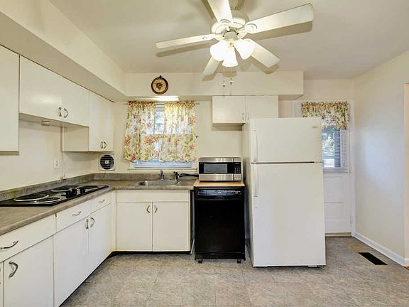 4th image of 3804 Glen Oak Dr