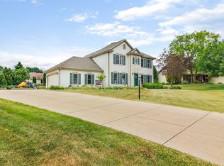 N100W14581 Ridgefield Rd, Germantown, WI 53022