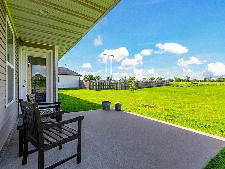 3805 Flatwater Dr — Photo 43