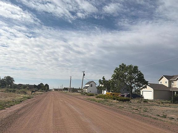 4th image of 608 E Marigold Dr