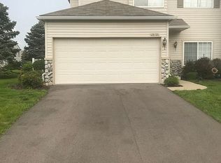 26781 Kirkway Cir, Woodhaven, MI 48183