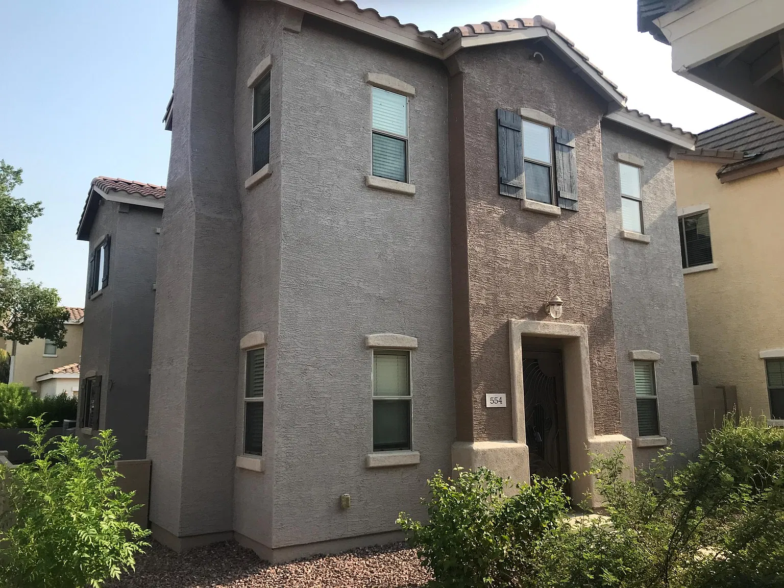 4 bed, 2.5 bath, 1913 sqft, $2,000 — Photo 2