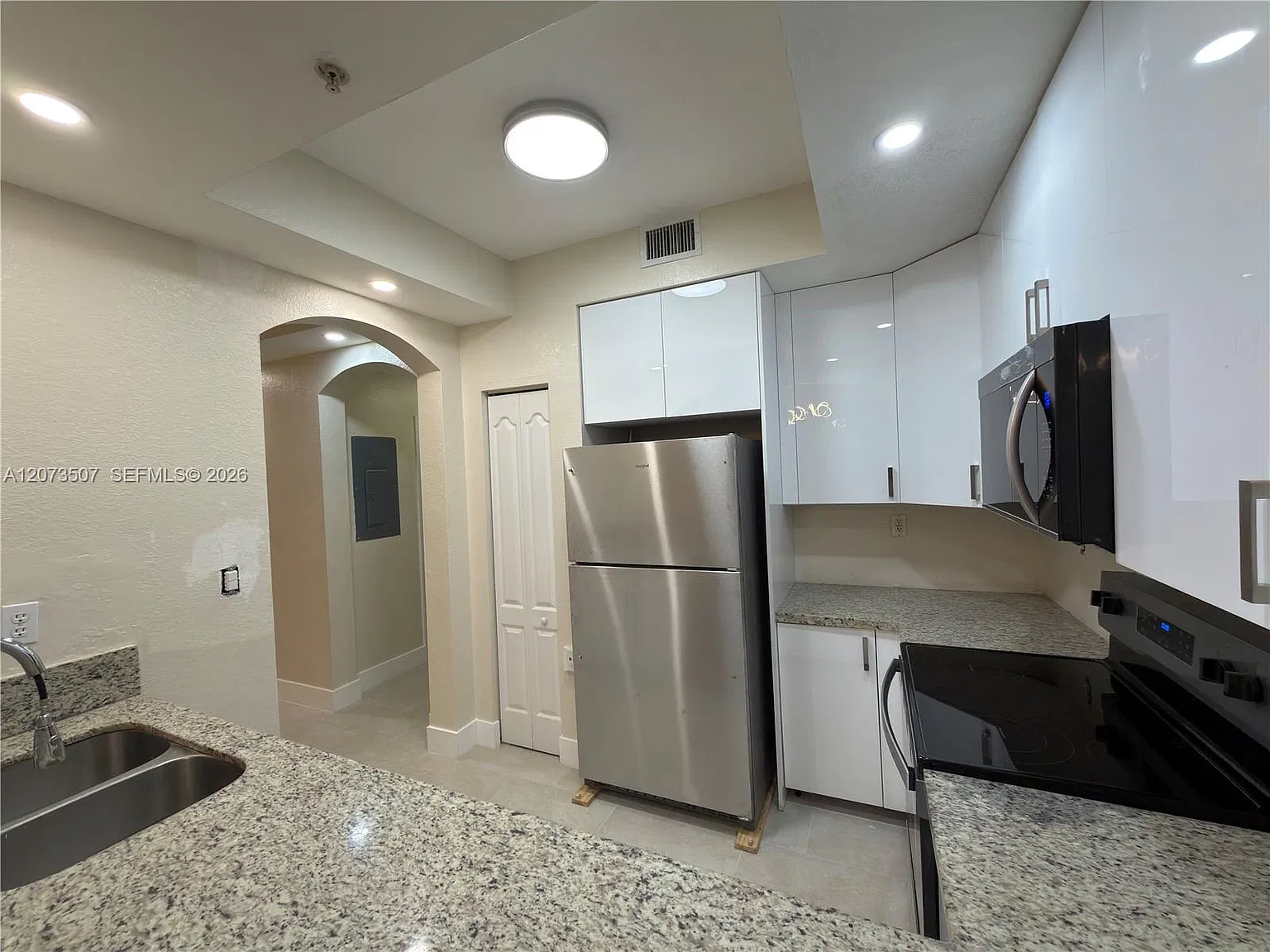Century Park Condo — Photo 3