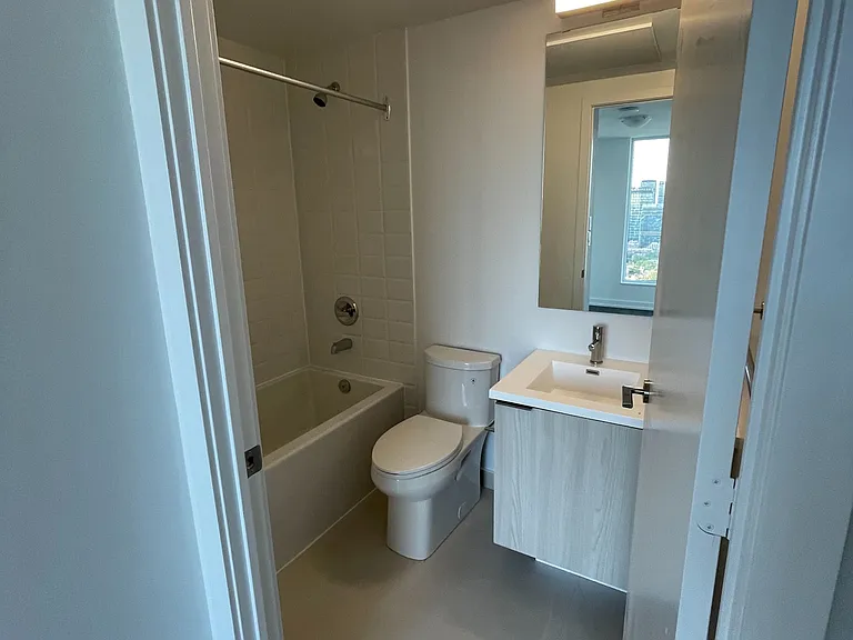203 College St #2508 — Photo 8