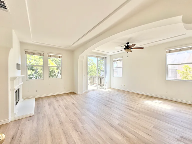 13835 Kerry Ln — Photo 12