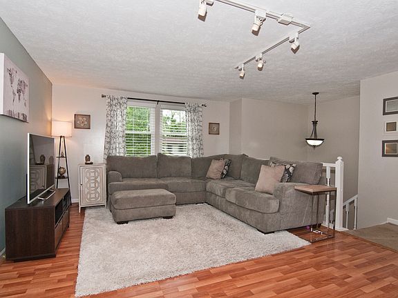 4th image of 2047 Knightsbridge Dr