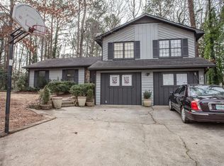 6360 S Summers Cir, Douglasville, GA 30135
