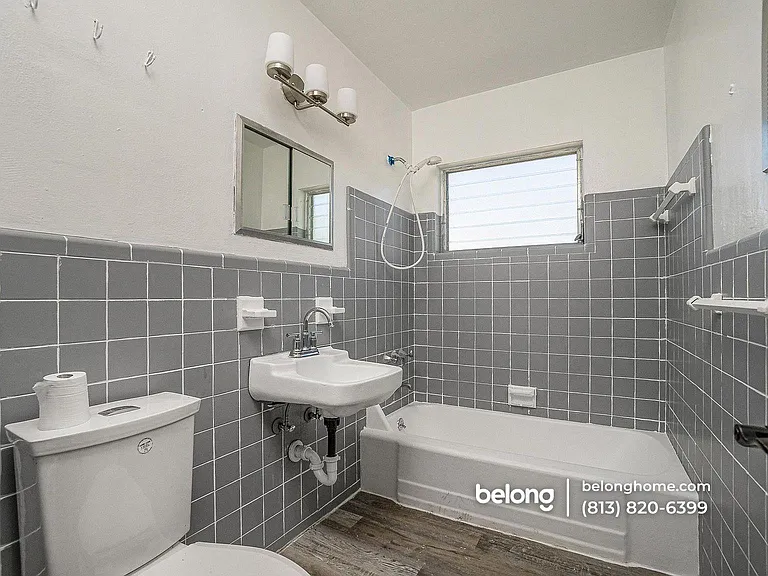 691 Sharon Cir — Photo 14