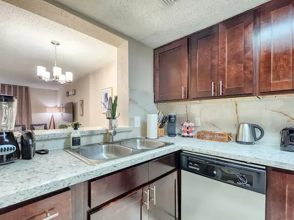 Star Braeswood Apartments