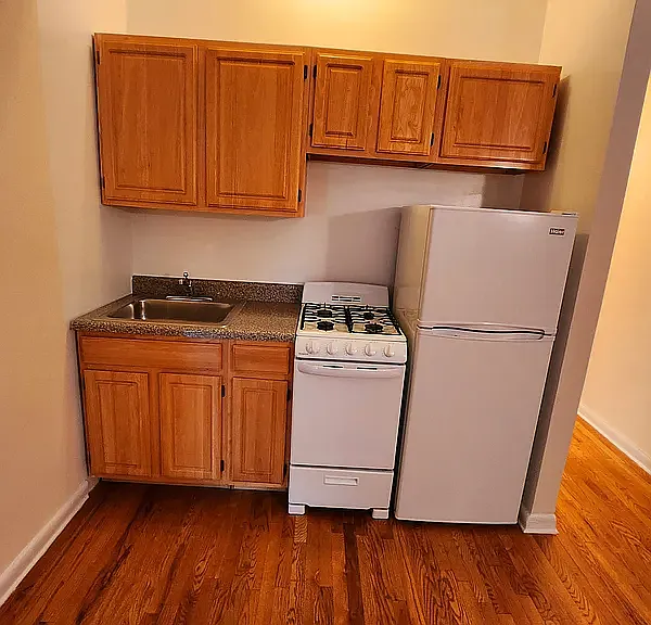 300 W 106th St #48 — Photo 8
