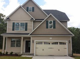 87 Yancey Ct, Spring Lake, NC 28390