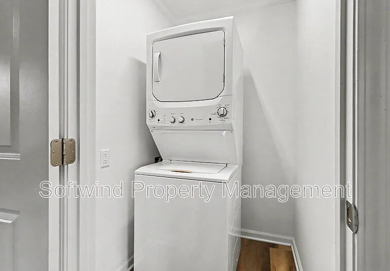 1050 Pinecrest Dr — Photo 10