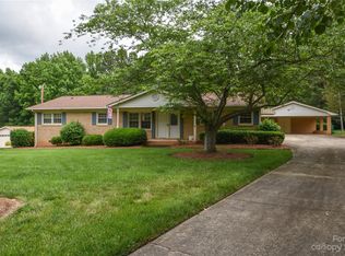 4317 Whispering Oaks Dr, Charlotte, NC 28213
