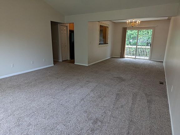 3rd image of 20 Scottsdale Pl