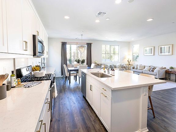4th image of 2940 Villa Catalonia Cir