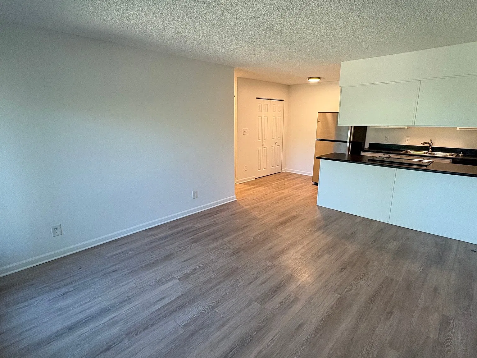 Tantra Lake Apartments APT 9331K — Photo 3