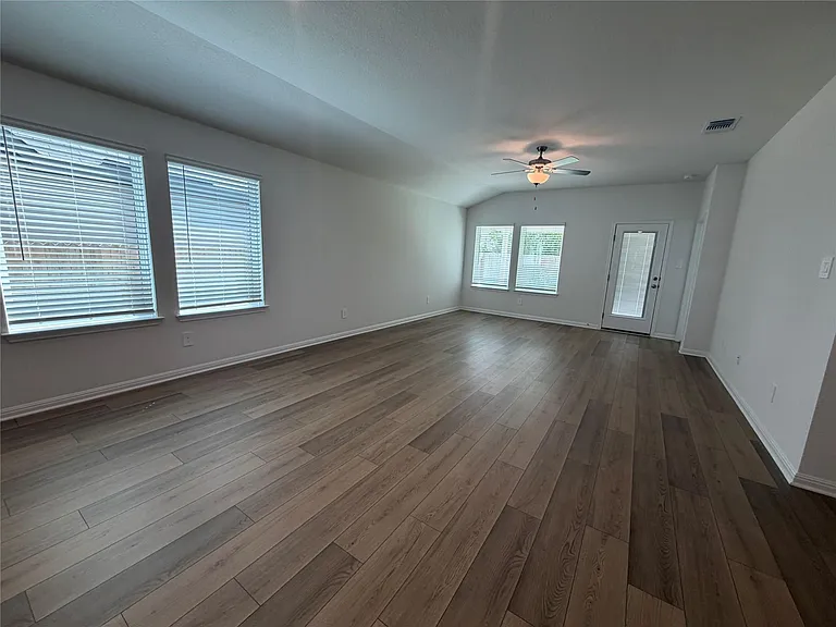 180 Coopers Hawk Crst — Photo 8