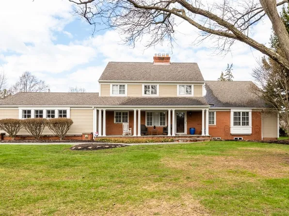 26161 Shaker Blvd, Beachwood, OH 44122