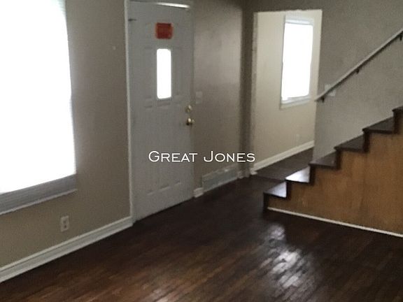 2nd image of 4906 E 39th St