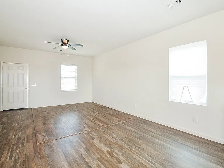 2013 Spindletree Ln — Photo 3